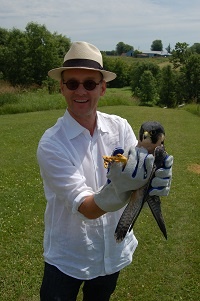 Lâcher d'un rapace à l'UCROP juin 2012